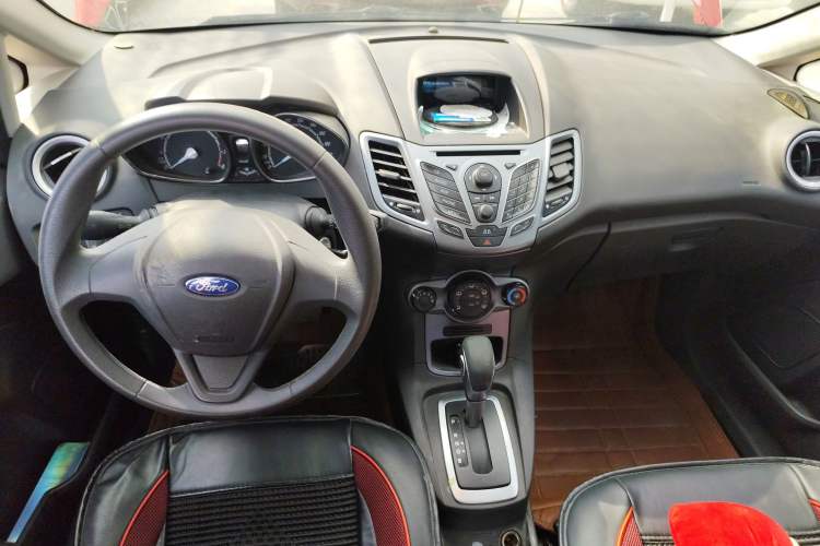 Used Ford Fiesta 2013 Hatchback 1.5L Automatic Fashion Edition Steering Wheel