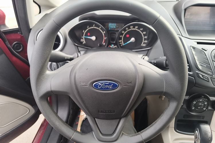 Used Ford Fiesta 2013 Sedan 1.5L Automatic Fashion Edition Steering Wheel
