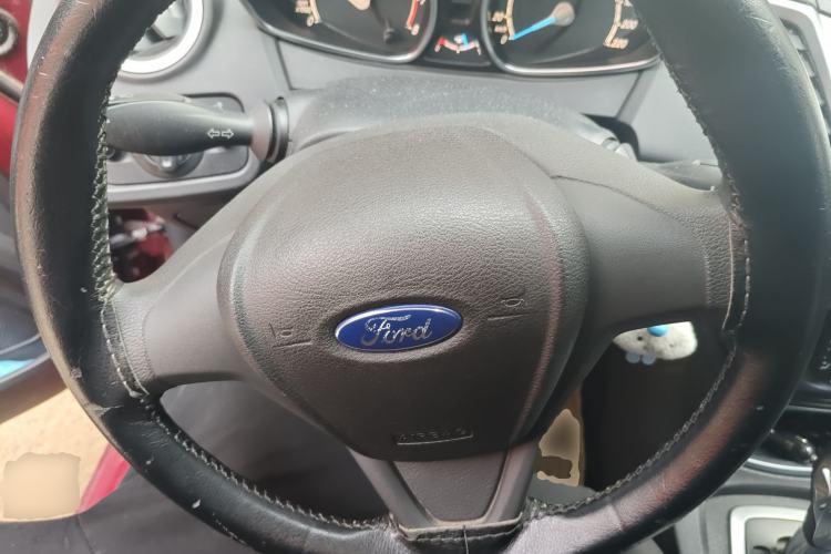 Used Ford Fiesta 2013 Hatchback 1.5L Automatic Fashion Edition Steering Wheel