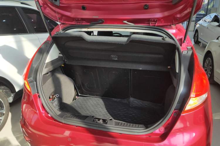 Used Ford Fiesta 2013 Hatchback 1.5L Automatic Fashion Edition Trunk
