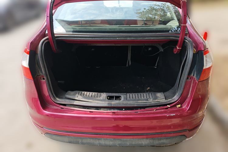Used Ford Fiesta 2013 Sedan 1.5L Manual Fashion Edition Trunk