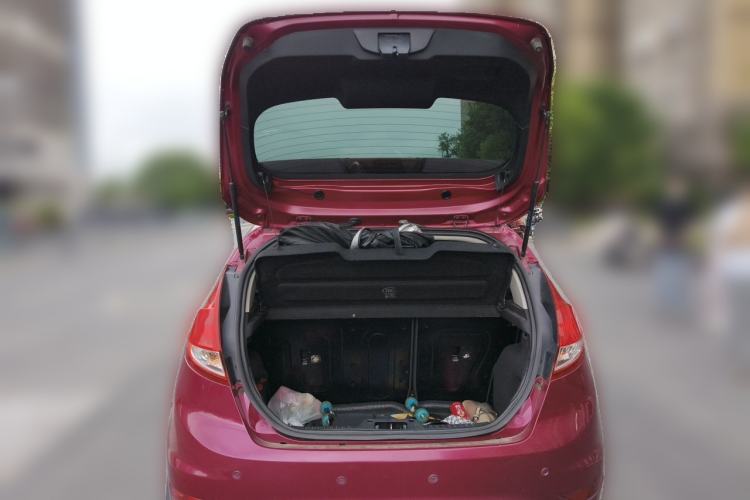 Used Ford Fiesta 2013 Hatchback 1.5L Automatic Fashion Edition Trunk
