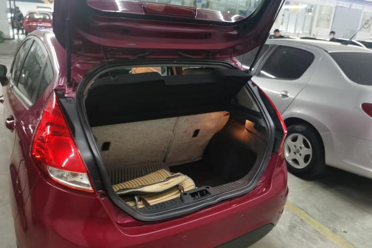 Used Ford Fiesta 2013 Hatchback 1.5L Manual Fashion Edition Trunk