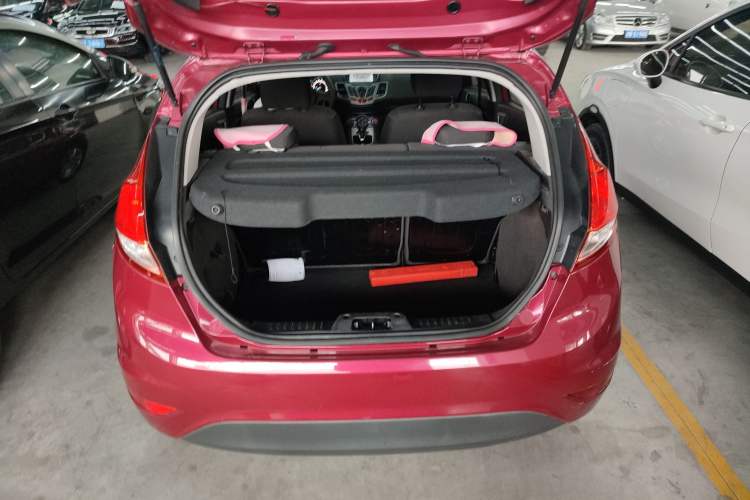 Used Ford Fiesta 2013 Hatchback 1.5L Automatic Fashion Edition Trunk