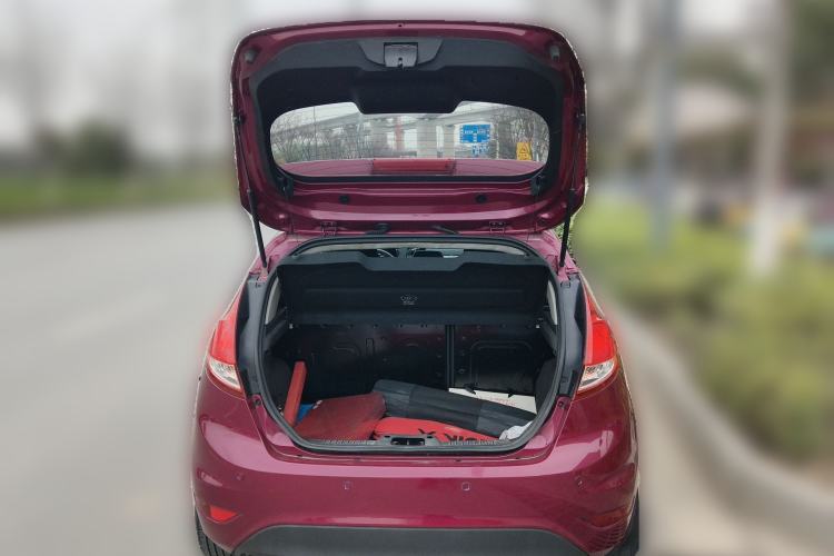 Used Ford Fiesta 2013 Hatchback 1.5L Automatic Fashion Edition Trunk