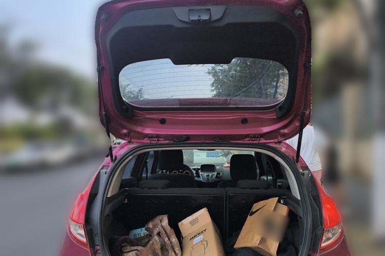 Used Ford Fiesta 2013 Hatchback 1.5L Automatic Fashion Edition Trunk
