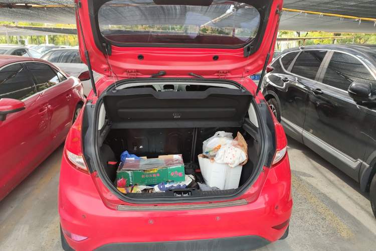 Used Ford Fiesta 2013 Hatchback 1.5L Automatic Fashion Edition Trunk