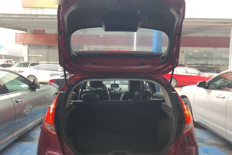 Used Ford Fiesta 2013 Hatchback 1.5L Automatic Fashion Edition Trunk