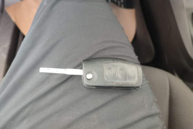 Used Ford Fiesta 2013 Hatchback 1.5L Manual Fashion Edition Vehicle Key