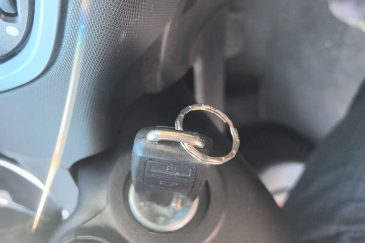 Used Ford Fiesta 2013 Hatchback 1.5L Automatic Fashion Edition Vehicle Key