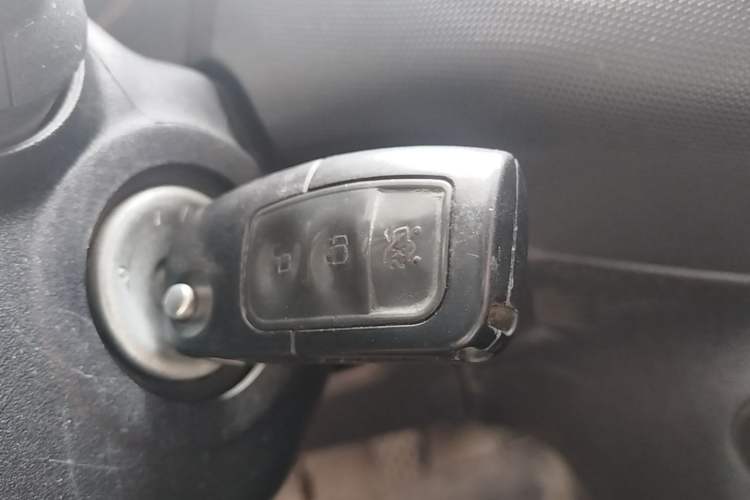 Used Ford Fiesta 2013 Hatchback 1.5L Manual Fashion Edition Vehicle Key