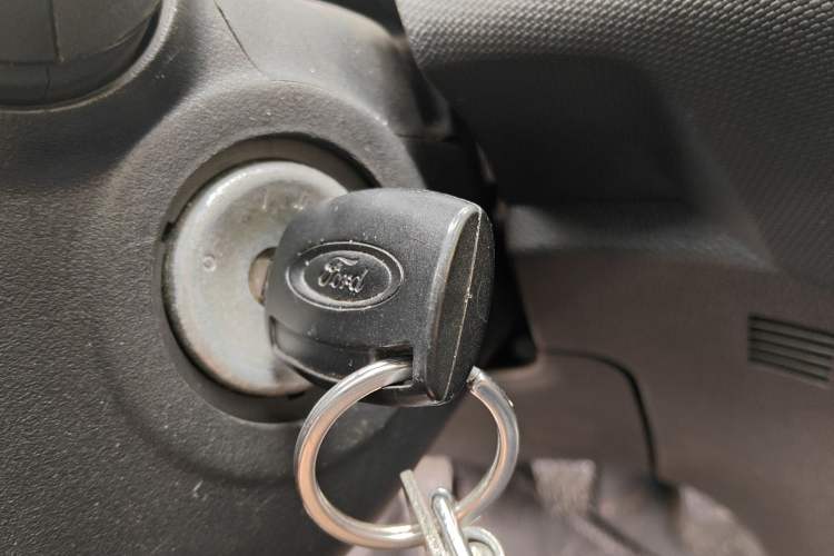 Used Ford Fiesta 2013 Hatchback 1.5L Manual Fashion Edition Vehicle Key