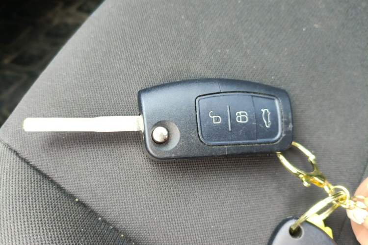 Used Ford Fiesta 2013 Hatchback 1.5L Manual Fashion Edition Vehicle Key