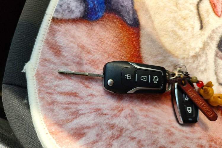 Used Ford Fiesta 2013 Hatchback 1.5L Automatic Fashion Edition Vehicle Key