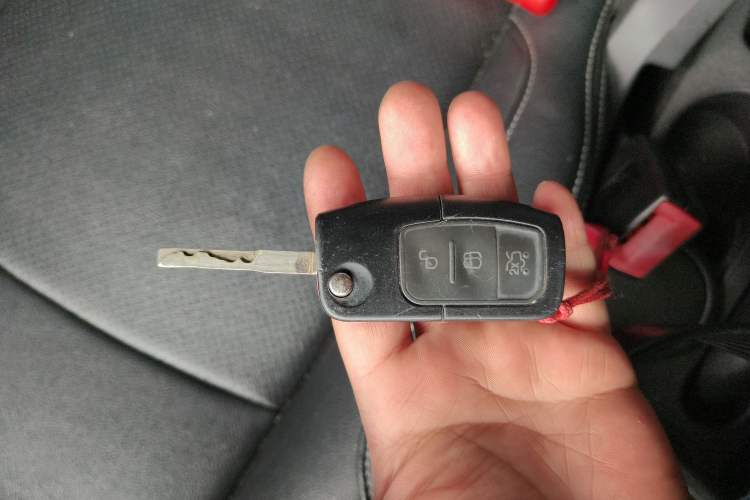 Used Ford Fiesta 2013 Hatchback 1.5L Automatic Fashion Edition Vehicle Key