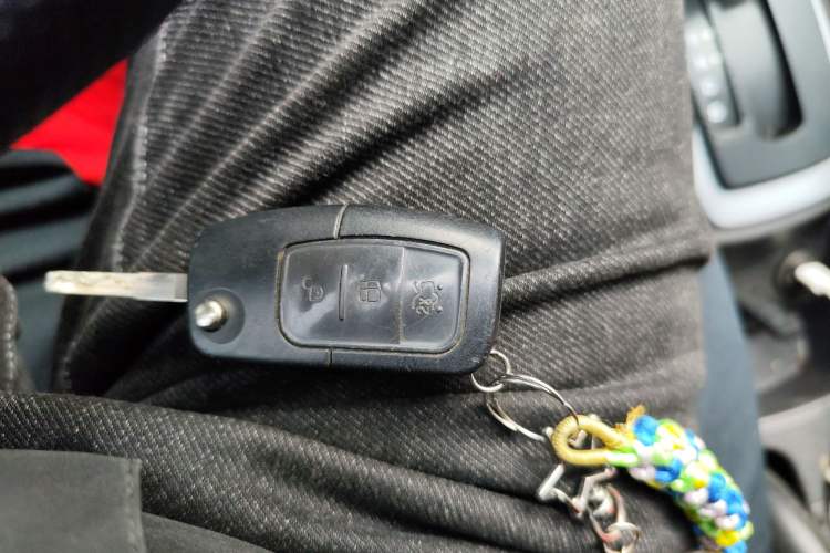 Used Ford Fiesta 2013 Hatchback 1.5L Automatic Fashion Edition Vehicle Key