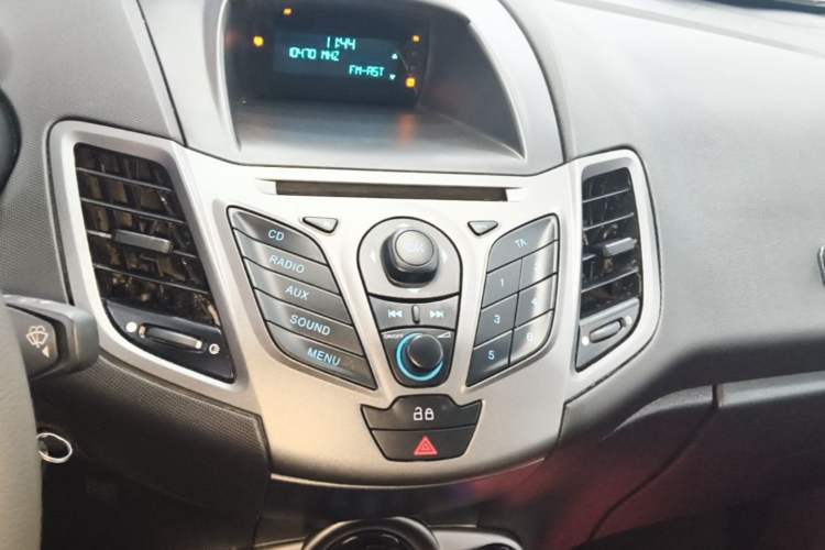 Used Ford Fiesta 2013 Hatchback 1.5L Manual Fashion Edition Audio And AC Panel