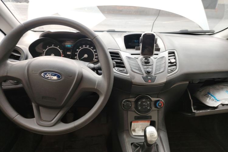 Used Ford Fiesta 2013 Hatchback 1.5L Manual Fashion Edition Center Console