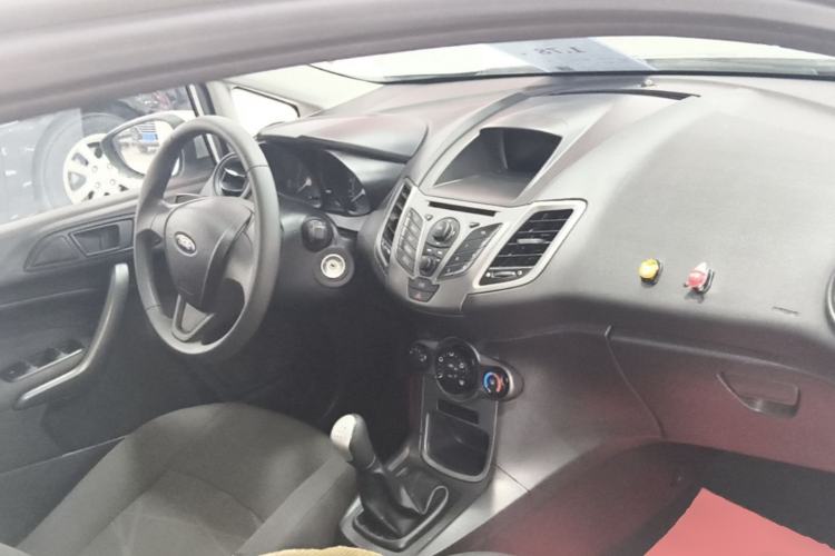 Used Ford Fiesta 2013 Hatchback 1.5L Manual Fashion Edition Center Console