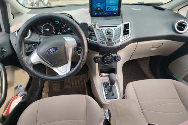 Used Ford Fiesta 2013 Sedan 1.5L Automatic Fashion Edition Center Console