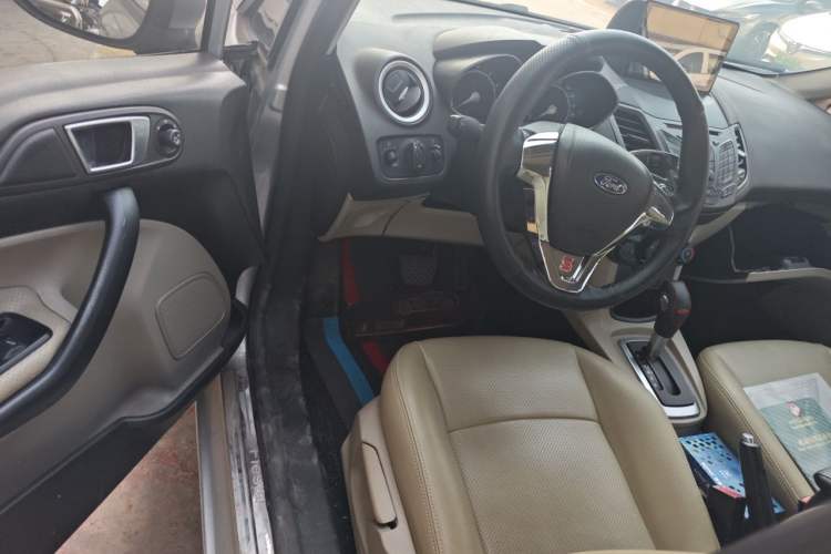 Used Ford Fiesta 2013 Sedan 1.5L Automatic Fashion Edition Driver Seat