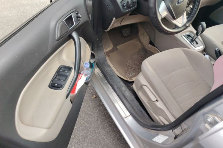 Used Ford Fiesta 2013 Sedan 1.5L Automatic Fashion Edition Driver Seat