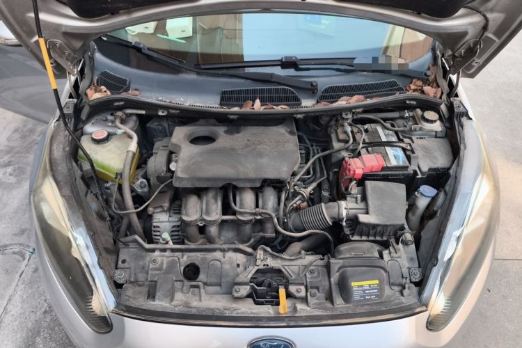 Used Ford Fiesta 2013 Sedan 1.5L Manual Fashion Edition Engine Bay
