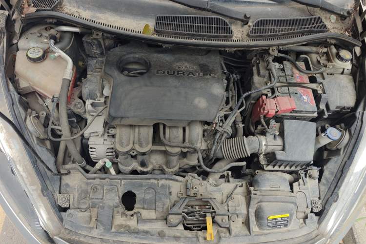 Used Ford Fiesta 2013 Sedan 1.5L Manual Fashion Edition Engine Bay