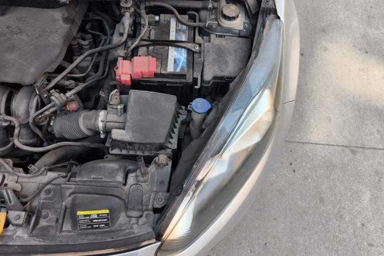 Used Ford Fiesta 2013 Sedan 1.5L Manual Fashion Edition Engine Bay Left