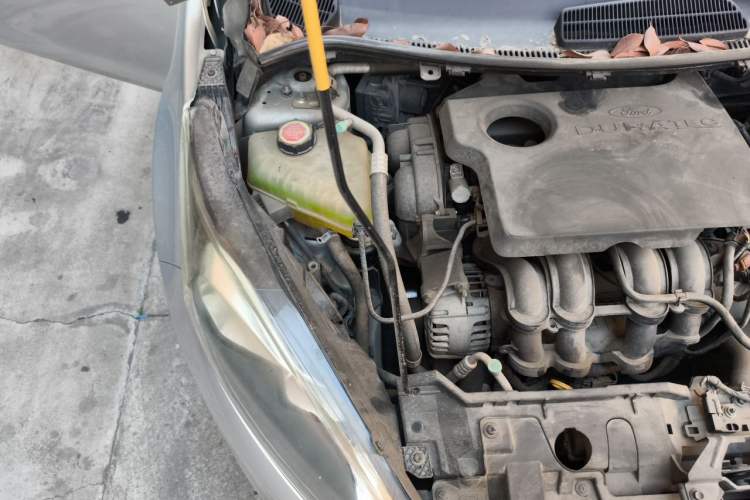 Used Ford Fiesta 2013 Sedan 1.5L Manual Fashion Edition Engine Bay Right