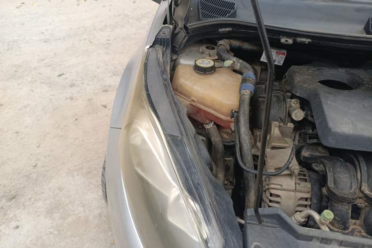 Used Ford Fiesta 2013 Sedan 1.5L Manual Fashion Edition Engine Bay Right