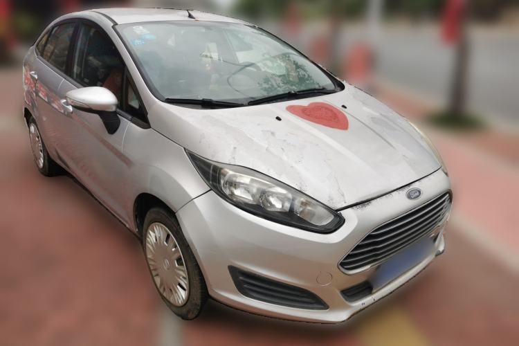 Used Ford Fiesta 2013 Sedan 1.5L Manual Fashion Edition Front Right 45 Deg