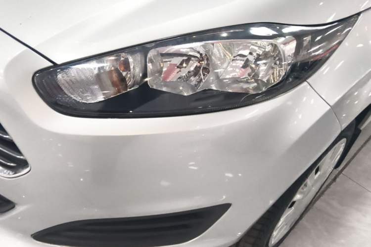 Used Ford Fiesta 2013 Hatchback 1.5L Manual Fashion Edition Left Front Headlight