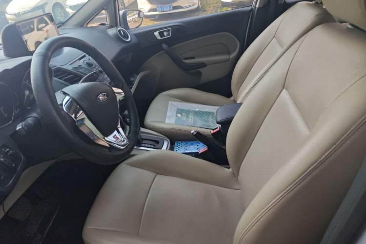 Used Ford Fiesta 2013 Sedan 1.5L Automatic Fashion Edition Left Front Seat
