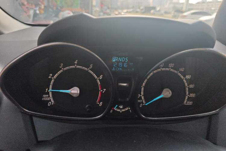 Used Ford Fiesta 2013 Sedan 1.5L Automatic Fashion Edition Odometer Close Up