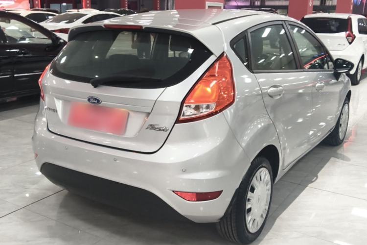 Used Ford Fiesta 2013 Hatchback 1.5L Manual Fashion Edition Rear Right 45 Deg