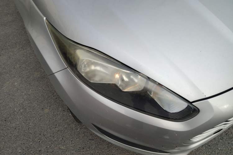 Used Ford Fiesta 2013 Hatchback 1.5L Manual Fashion Edition Right Front Headlight
