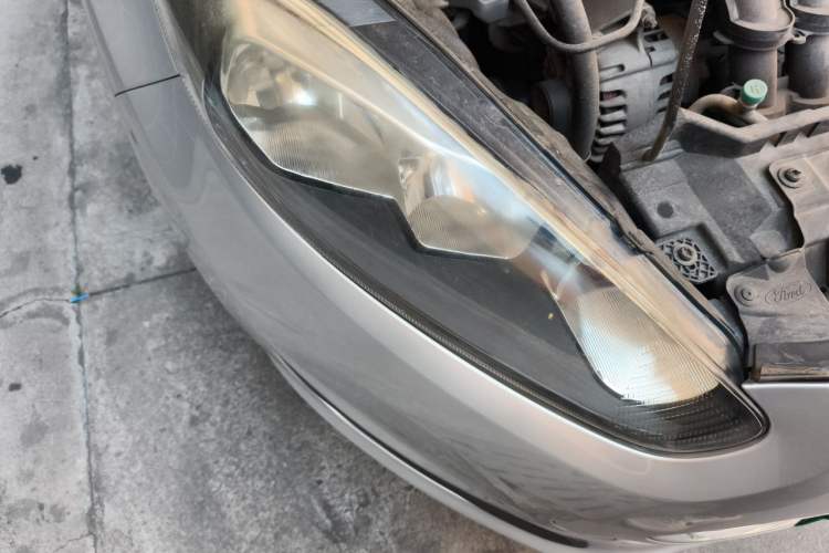 Used Ford Fiesta 2013 Sedan 1.5L Manual Fashion Edition Right Front Headlight