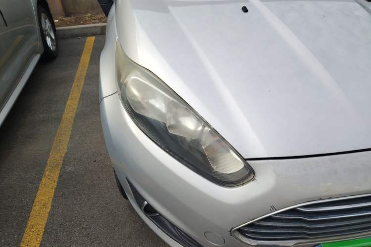 Used Ford Fiesta 2013 Sedan 1.5L Automatic Fashion Edition Right Front Headlight
