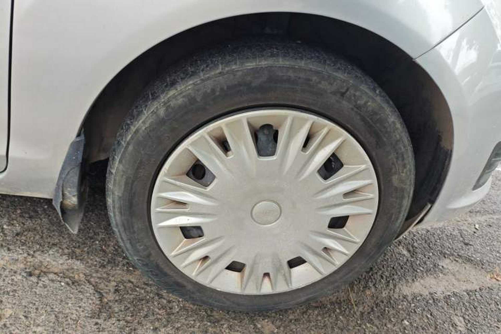 Used Ford Fiesta 2013 Sedan 1.5L Manual Fashion Edition Right Front Wheel Hub