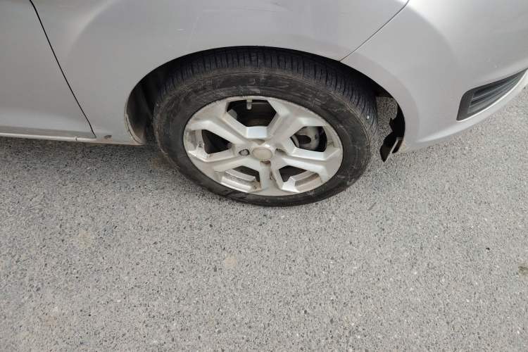 Used Ford Fiesta 2013 Hatchback 1.5L Manual Fashion Edition Right Front Wheel Hub