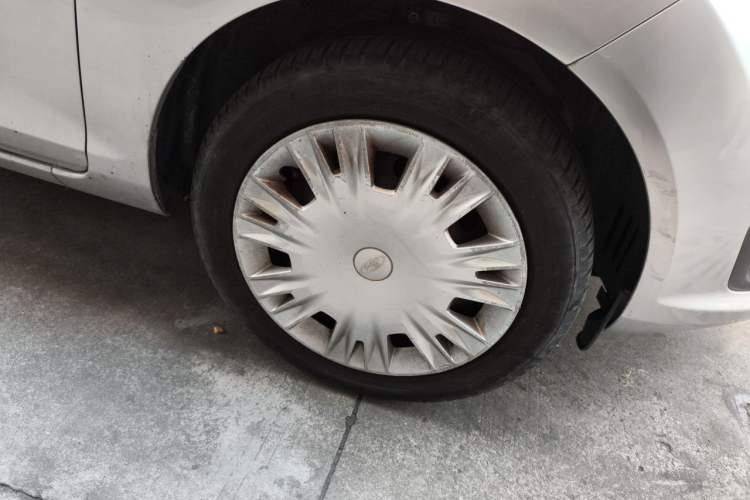 Used Ford Fiesta 2013 Sedan 1.5L Manual Fashion Edition Right Front Wheel Hub