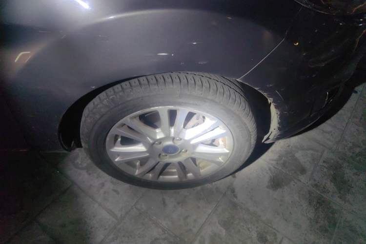 Used Ford Fiesta 2013 Hatchback 1.5L Automatic Fashion Edition Right Front Wheel Hub