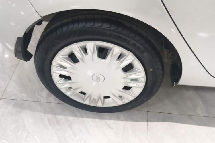 Used Ford Fiesta 2013 Hatchback 1.5L Manual Fashion Edition Right Rear Wheel Hub