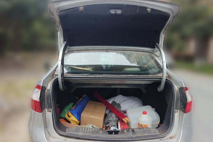 Used Ford Fiesta 2013 Sedan 1.5L Manual Fashion Edition Trunk