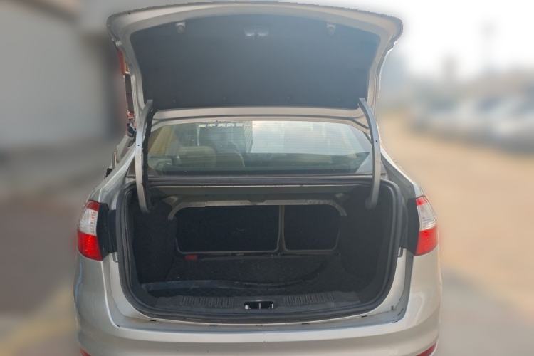 Used Ford Fiesta 2013 Sedan 1.5L Automatic Fashion Edition Trunk