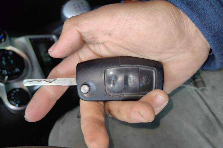 Used Ford Fiesta 2013 Sedan 1.5L Manual Fashion Edition Vehicle Key