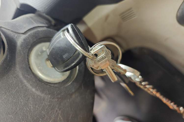 Used Ford Fiesta 2013 Sedan 1.5L Manual Fashion Edition Vehicle Key