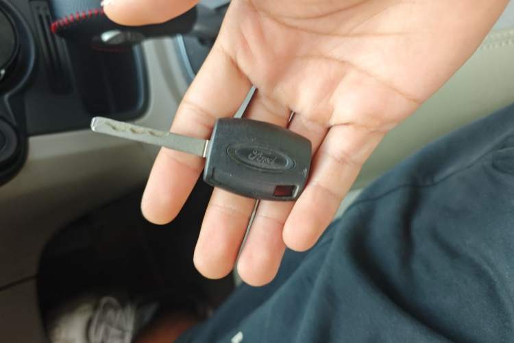 Used Ford Fiesta 2013 Sedan 1.5L Automatic Fashion Edition Vehicle Key
