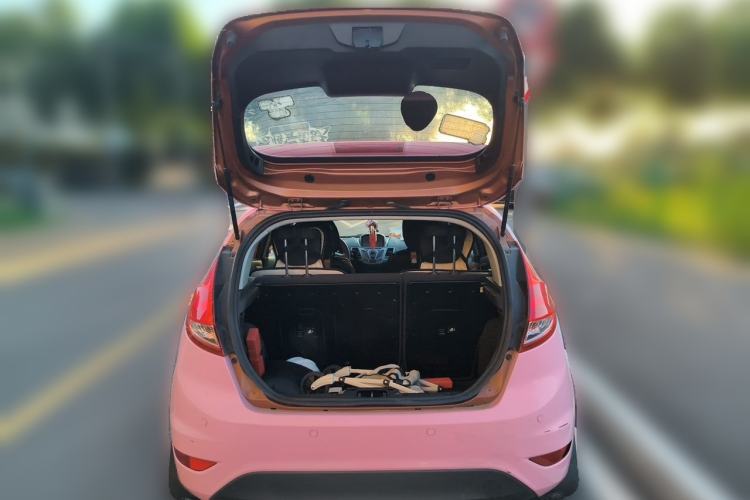Used Ford Fiesta 2013 Hatchback 1.5L Automatic Fashion Edition Trunk
